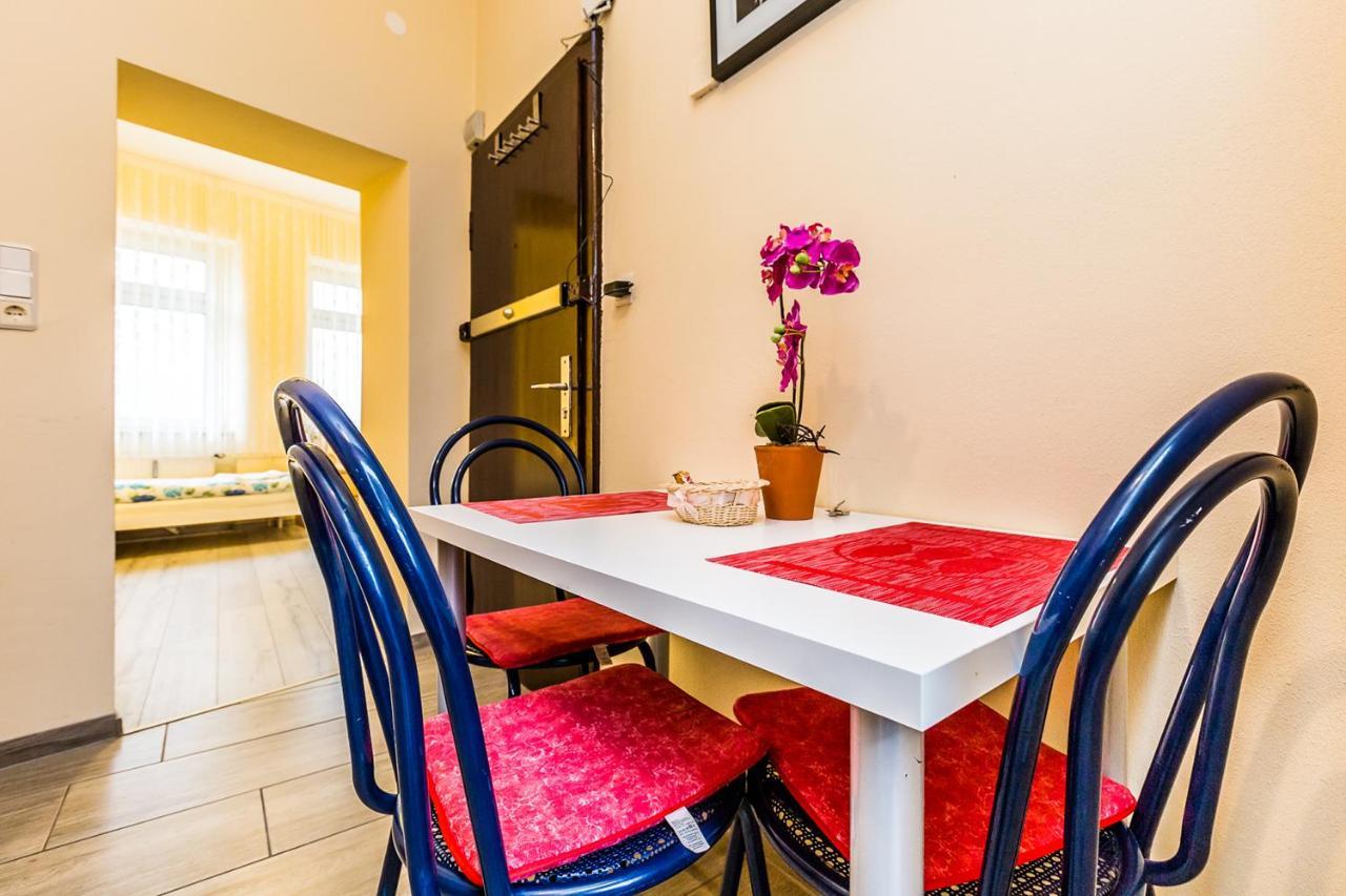 Cozy Apartments In Muelheim Кьолн Екстериор снимка