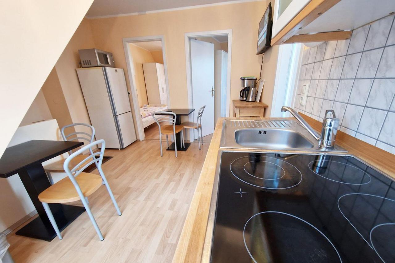 Cozy Apartments In Muelheim Кьолн Екстериор снимка