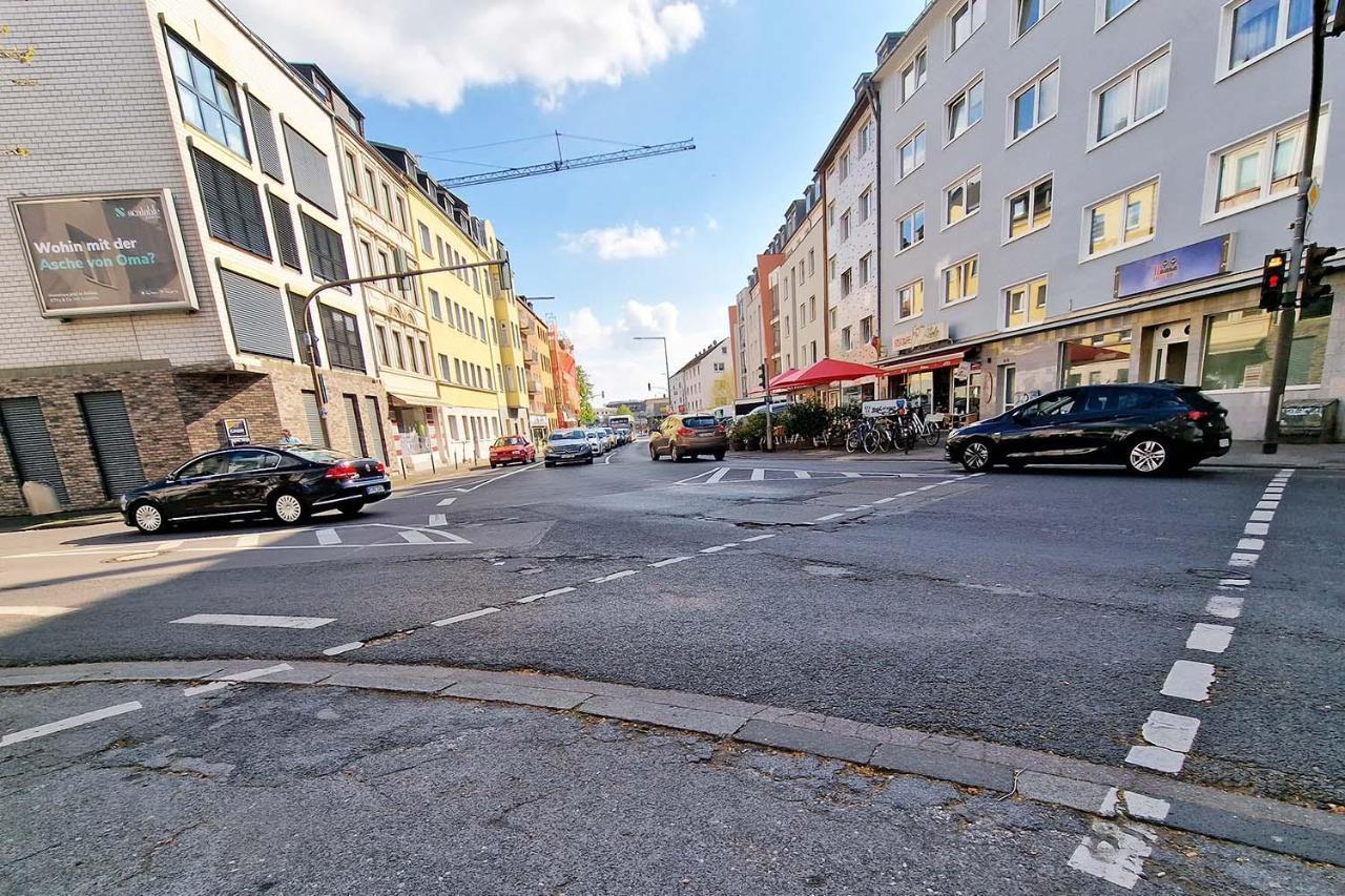 Cozy Apartments In Muelheim Кьолн Екстериор снимка