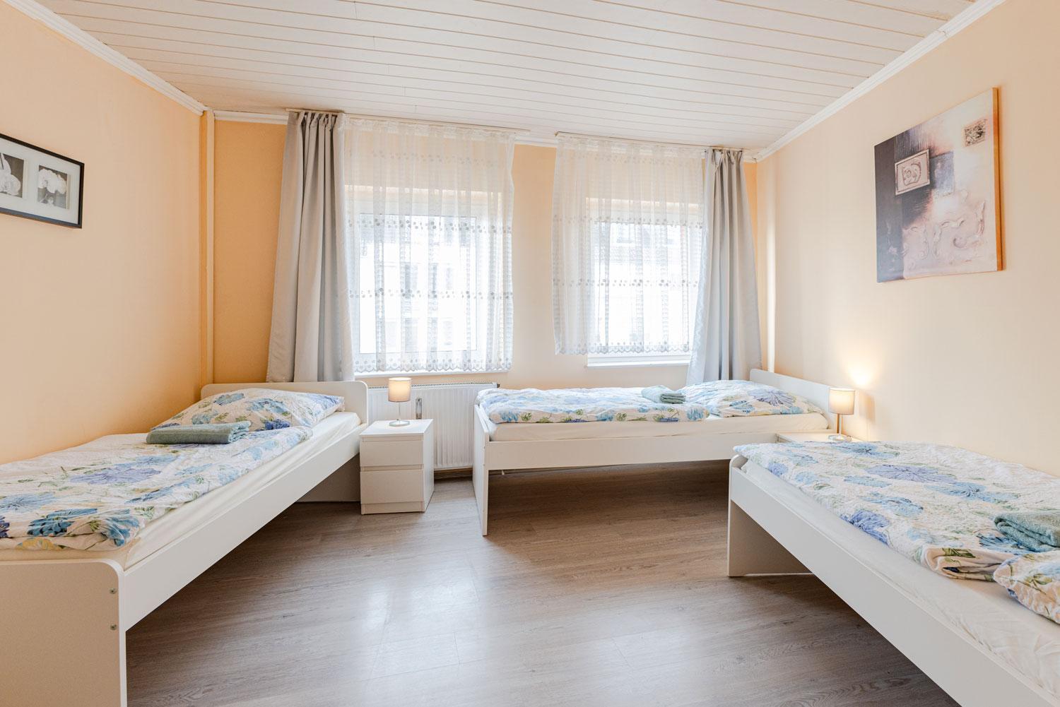 Cozy Apartments In Muelheim Кьолн Екстериор снимка